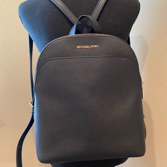 michael kors saffiano backpack